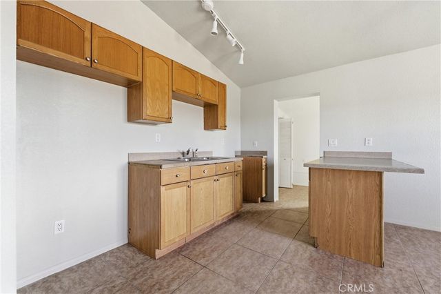 1325 Luna Mesa Road, Yucca Valley, CA 92284