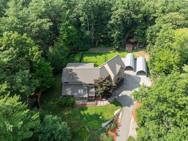 18 Windsor Boulevard, Londonderry, NH 03053