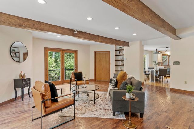 18 Windsor Boulevard, Londonderry, NH 03053