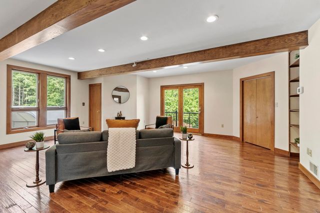 18 Windsor Boulevard, Londonderry, NH 03053