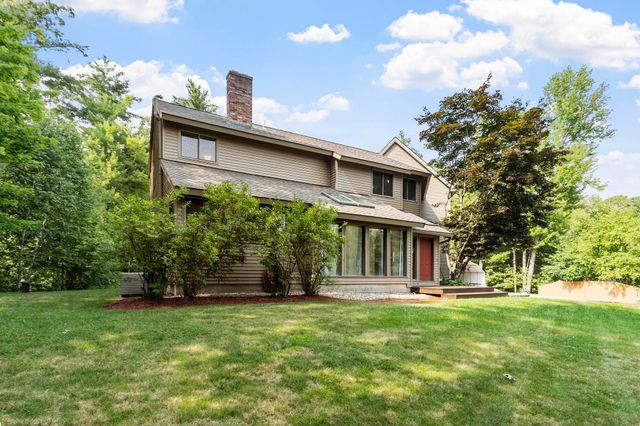 18 Windsor Boulevard, Londonderry, NH 03053