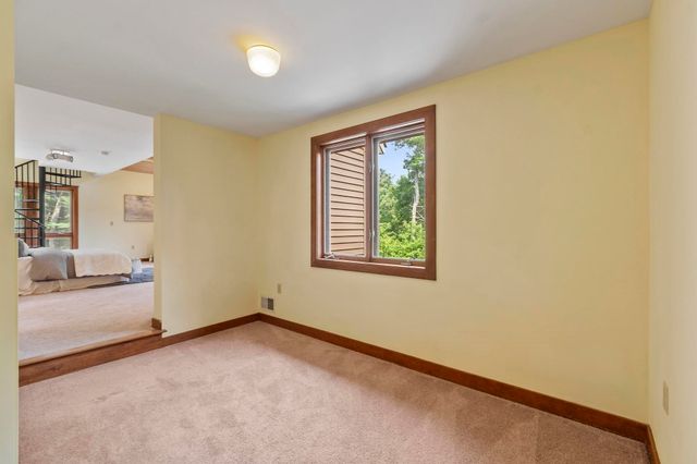 18 Windsor Boulevard, Londonderry, NH 03053