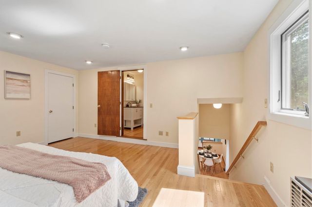 18 Windsor Boulevard, Londonderry, NH 03053