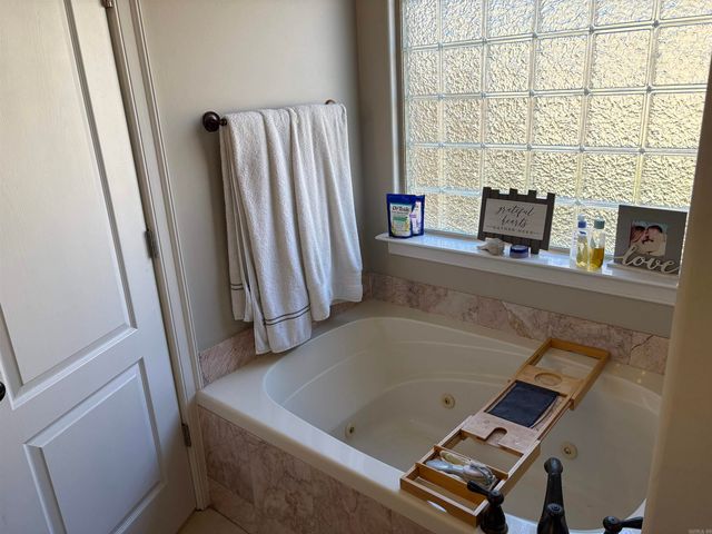 5215 Clayborn Drive, Conway, AR 72034