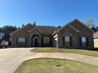 5215 Clayborn Drive, Conway, AR 72034