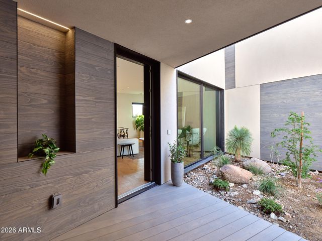 1740 E OCOTILLO Road 1, Phoenix, AZ 85016