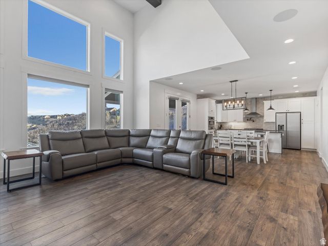 2208 E SNOW BLOSSOM WAY, Draper, UT 84020