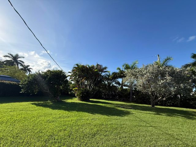651 Oak Street, Boynton Beach, FL 33435