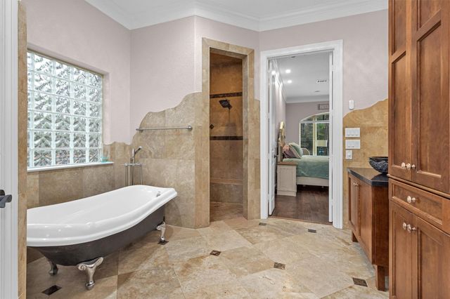 11018 Lake Windcrest, Magnolia, TX 77354