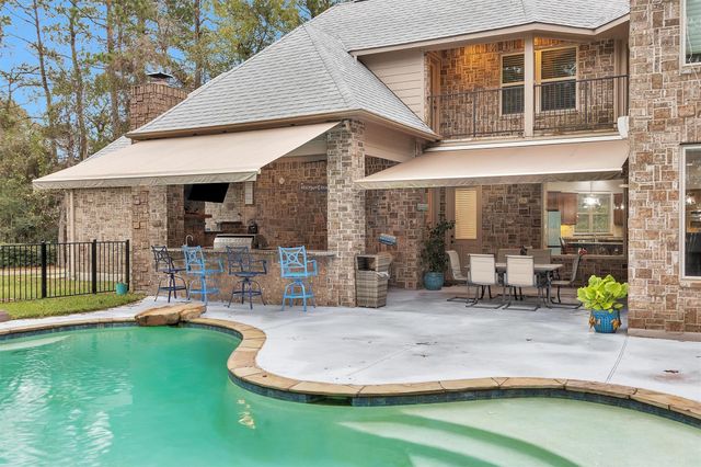 11018 Lake Windcrest, Magnolia, TX 77354