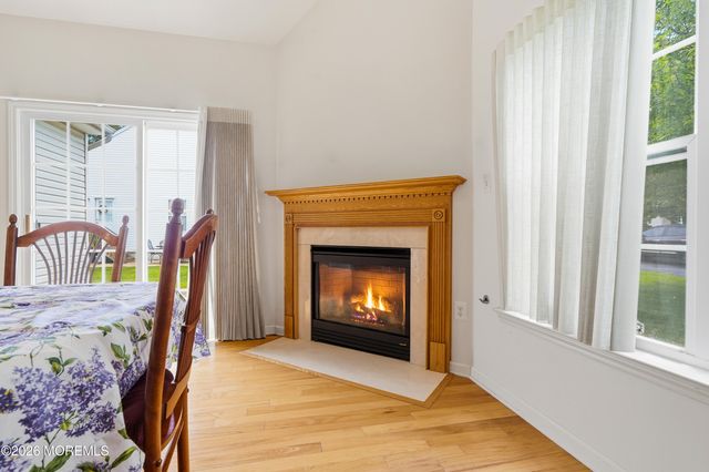5 Holly Manor Court, Helmetta, NJ 08828