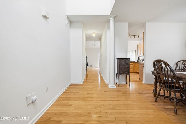 5 Holly Manor Court, Helmetta, NJ 08828