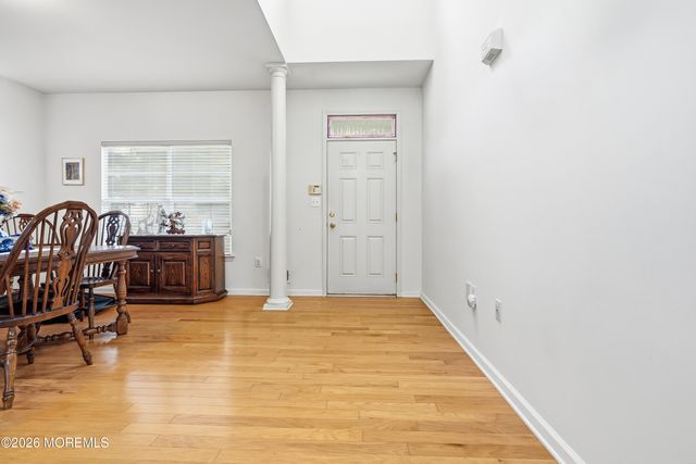 5 Holly Manor Court, Helmetta, NJ 08828