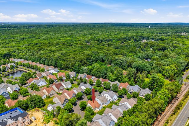 5 Holly Manor Court, Helmetta, NJ 08828