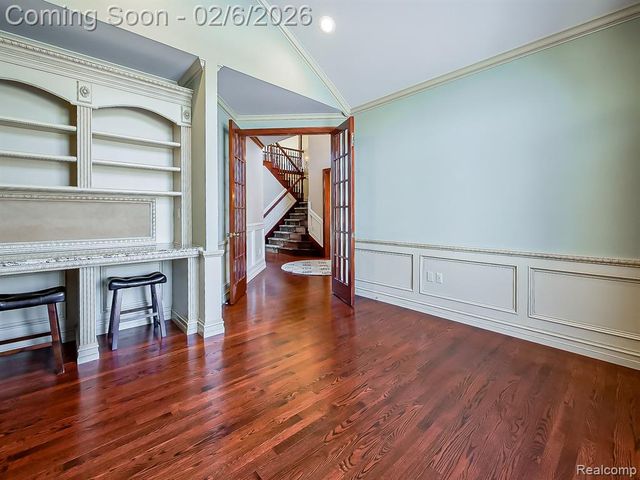 7364 Essex Drive, West Bloomfield, MI 48322