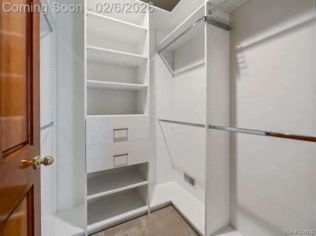 7364 Essex Drive, West Bloomfield, MI 48322