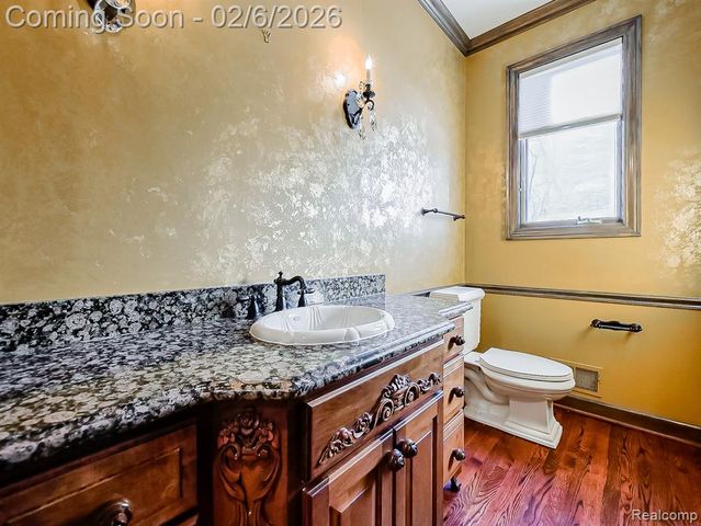 7364 Essex Drive, West Bloomfield, MI 48322