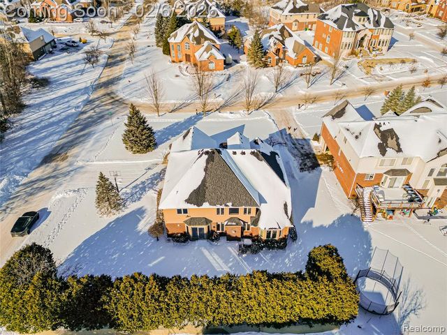 7364 Essex Drive, West Bloomfield, MI 48322