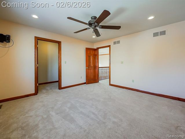 7364 Essex Drive, West Bloomfield, MI 48322