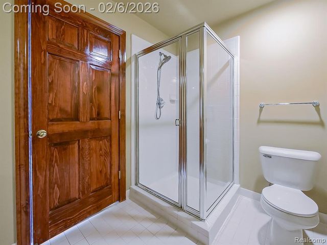 7364 Essex Drive, West Bloomfield, MI 48322