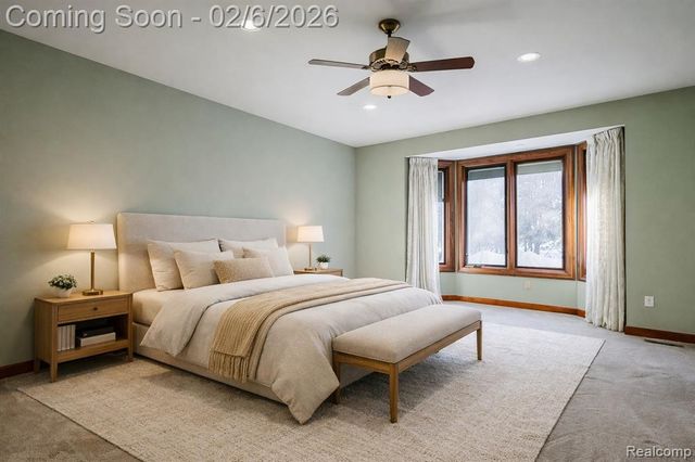 7364 Essex Drive, West Bloomfield, MI 48322