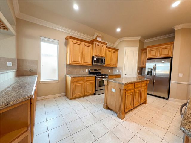 32914 Westwood Square East Drive, Magnolia, TX 77354