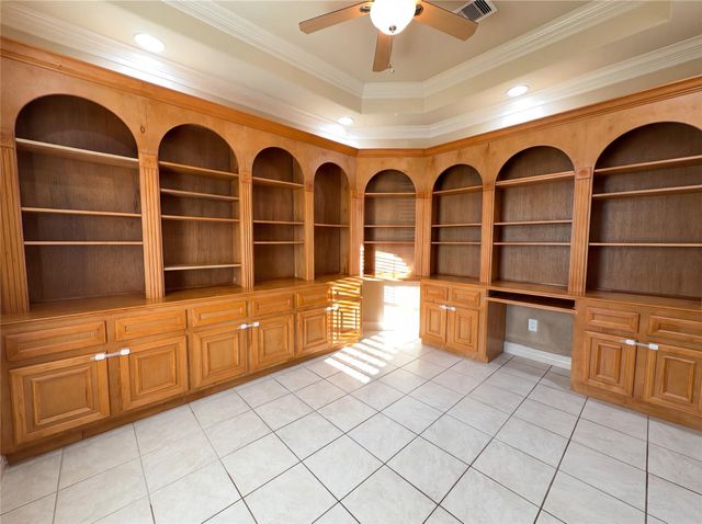 32914 Westwood Square East Drive, Magnolia, TX 77354