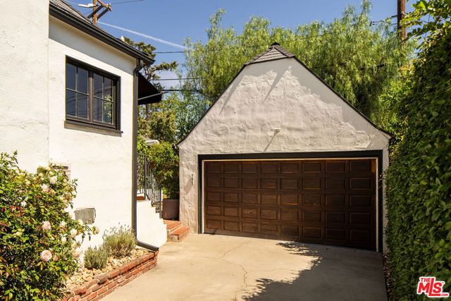 2420 Catherine Road, Altadena, CA 91001