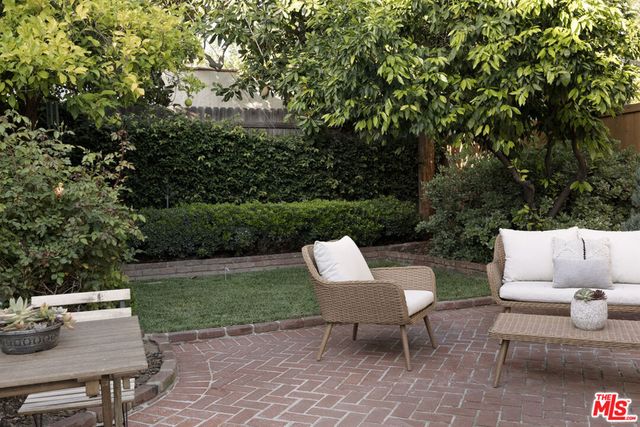 2420 Catherine Road, Altadena, CA 91001