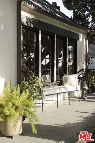 2420 Catherine Road, Altadena, CA 91001