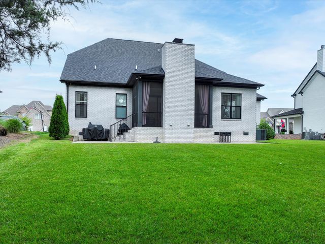 7023 Springwater St, Smyrna, TN 37167