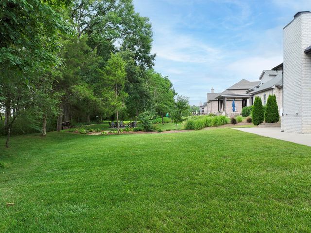 7023 Springwater St, Smyrna, TN 37167