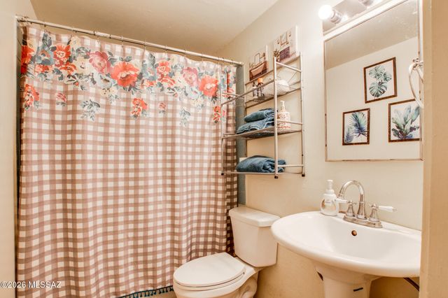 225 W Calle Margarita, Tucson, AZ 85706