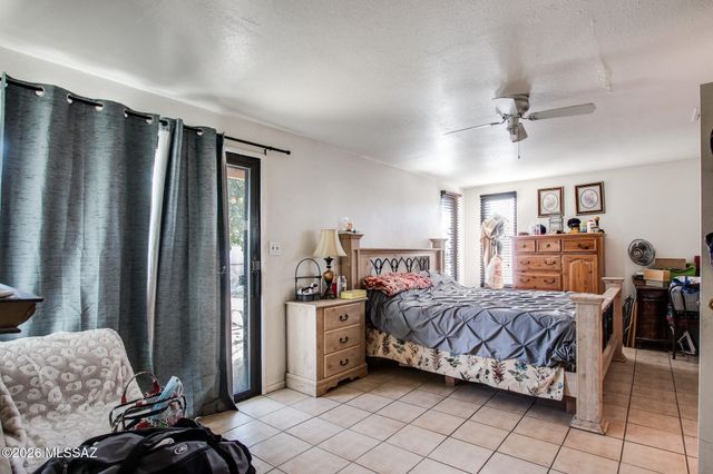 225 W Calle Margarita, Tucson, AZ 85706