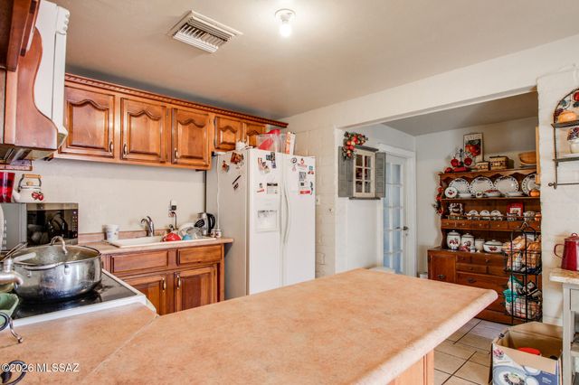 225 W Calle Margarita, Tucson, AZ 85706