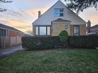 2436 Spruce Street, River Grove, IL 60171