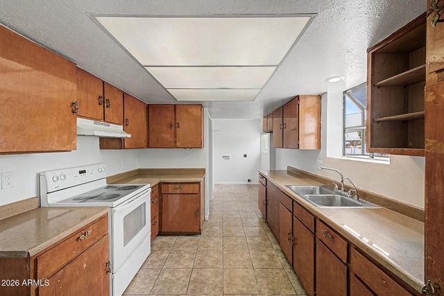 4720 W MONTEROSA Street, Phoenix, AZ 85031