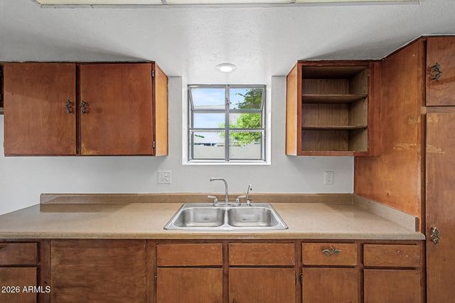 4720 W MONTEROSA Street, Phoenix, AZ 85031