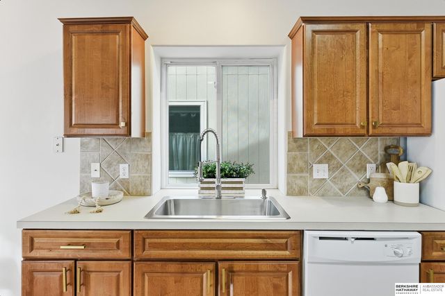 15127 Tibbles Street, Omaha, NE 68116