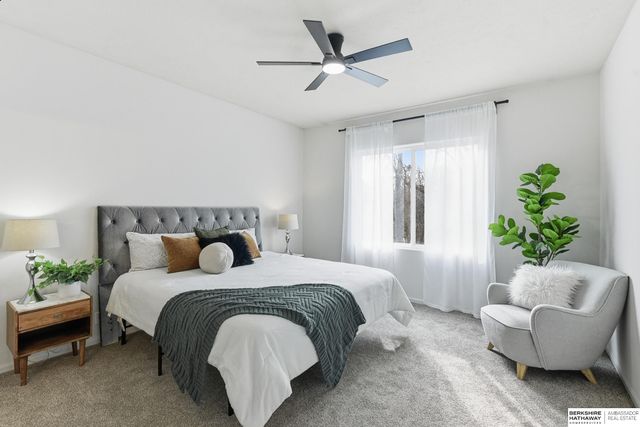 15127 Tibbles Street, Omaha, NE 68116