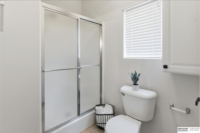 15127 Tibbles Street, Omaha, NE 68116