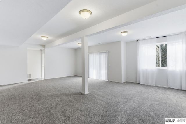 15127 Tibbles Street, Omaha, NE 68116