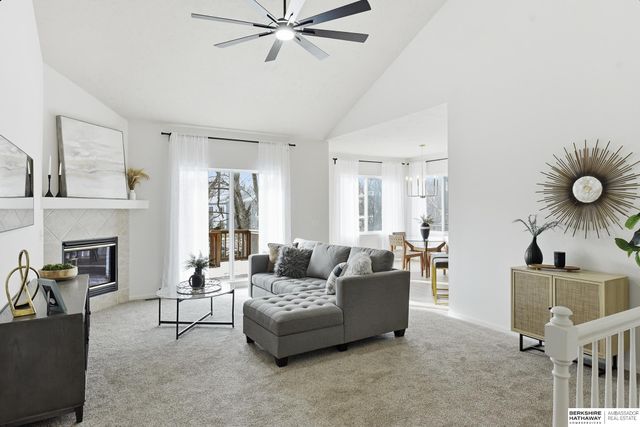 15127 Tibbles Street, Omaha, NE 68116