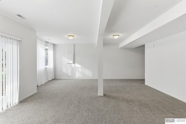 15127 Tibbles Street, Omaha, NE 68116