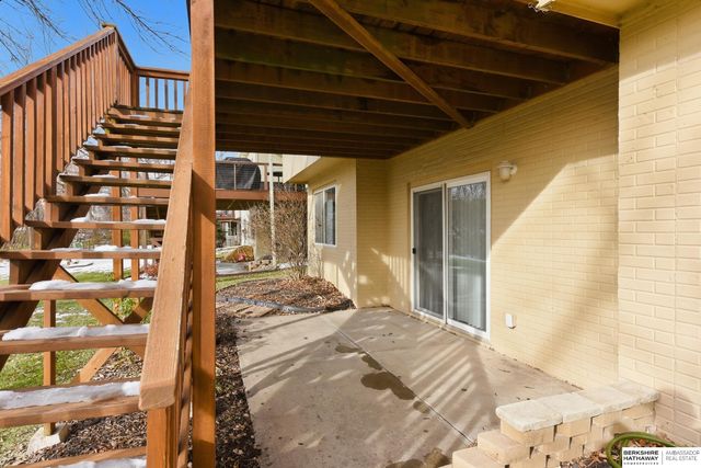 15127 Tibbles Street, Omaha, NE 68116