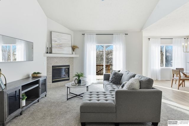 15127 Tibbles Street, Omaha, NE 68116