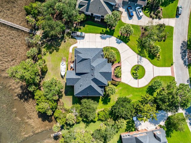 2384 Darts Cove Way, Mount Pleasant, SC 29466