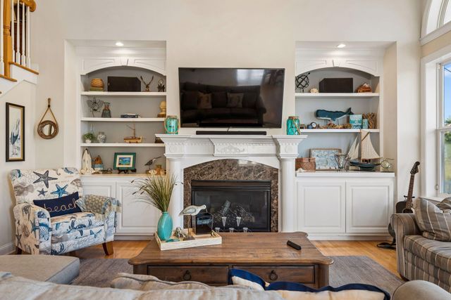 2384 Darts Cove Way, Mount Pleasant, SC 29466