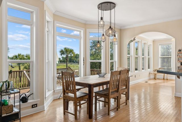 2384 Darts Cove Way, Mount Pleasant, SC 29466