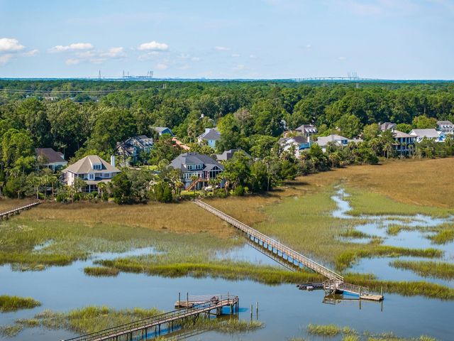 2384 Darts Cove Way, Mount Pleasant, SC 29466